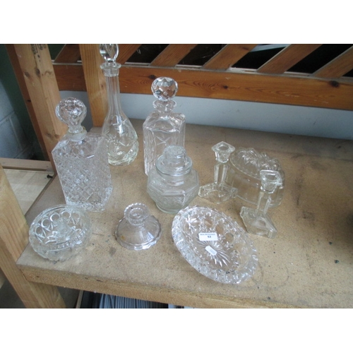 52 - Collection of decorative glassware