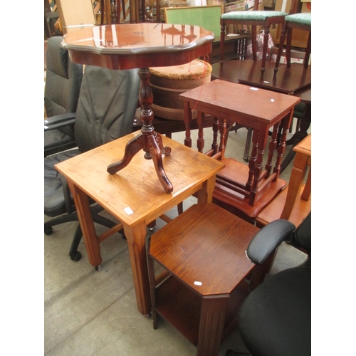 675 - 3 x assorted small vintage tables