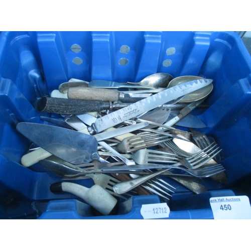 450 - Collection of vintage cutlery