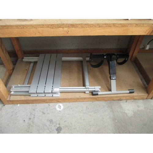 44 - Leg exerciser and folding camping table