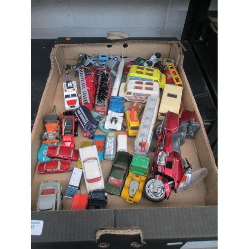 507 - Box of assorted vehicles