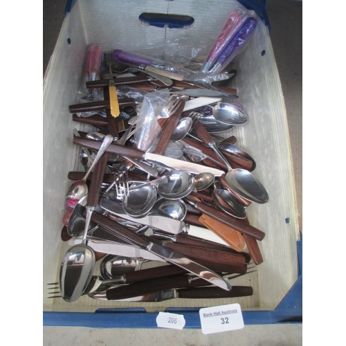 Lot 32        