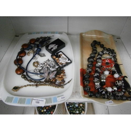 Lot 125       