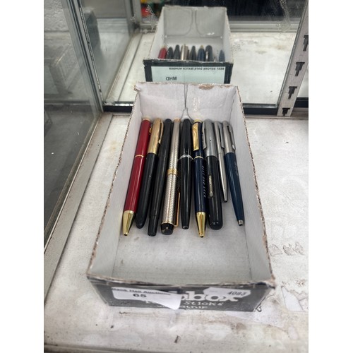 65 - Nine assorted pens