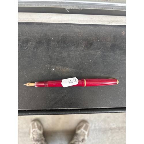 76 - Parker 14ct gold nib pen