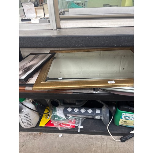 85 - Lot inc mirrors and prints