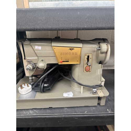 96 - Vintage Singer Sewing machine with case