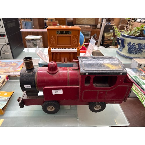 Large tin train model and retro player piano toy