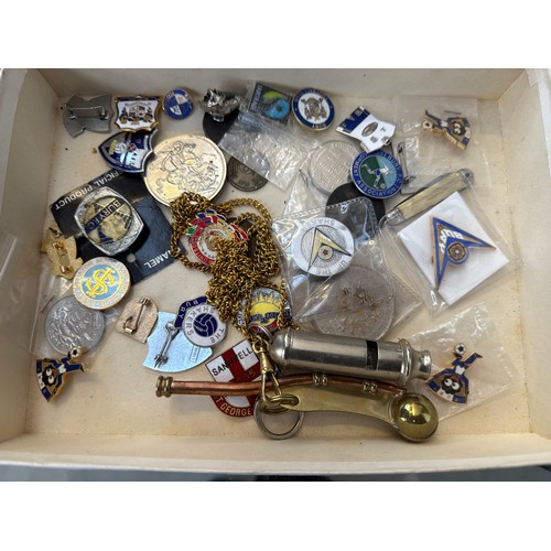 5 - Box inc badges and whistles