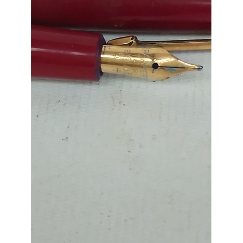 Boxed Parker fountain pen with 14ct gold nib