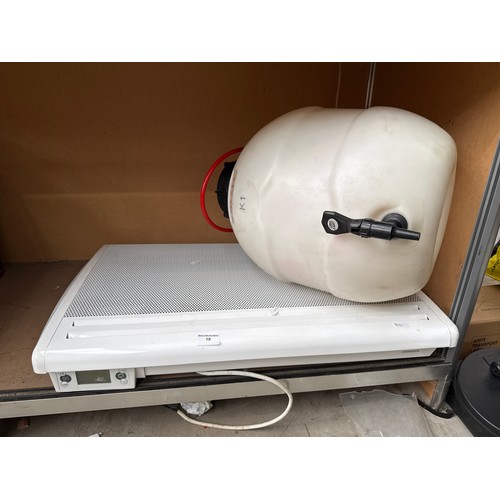 19 - Electric heater and water tank