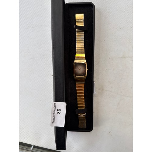 36 - Men's boxed Accurist wristwatch