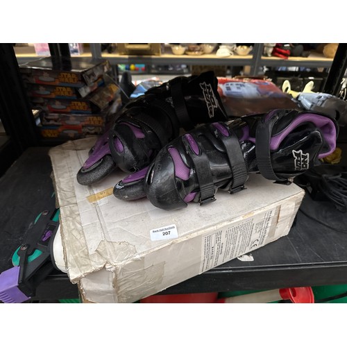 207 - Roller skates and roller blades