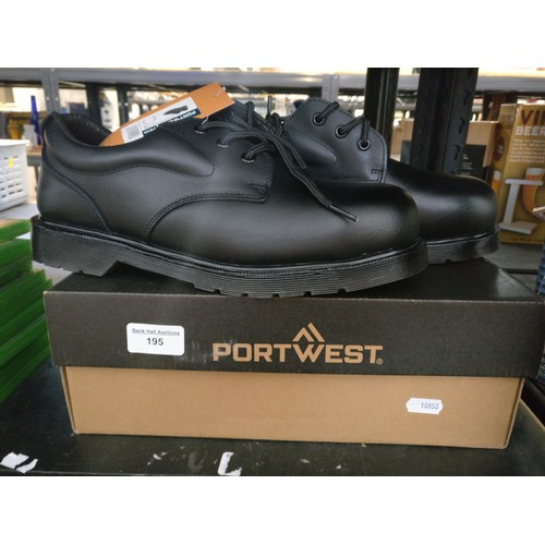195 - New Portwest safety shoes, size 9
