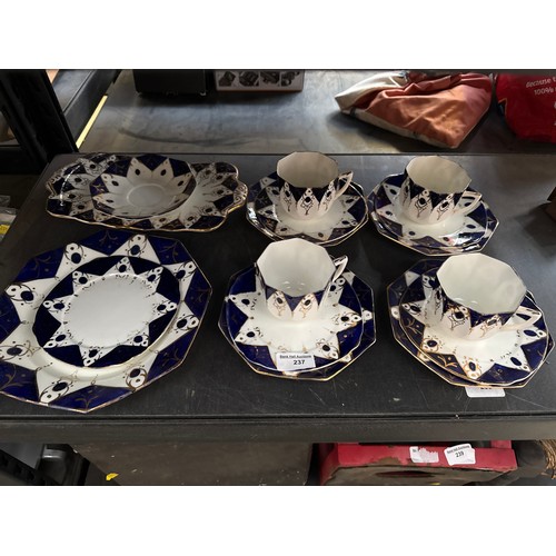 237 - Vintage china set