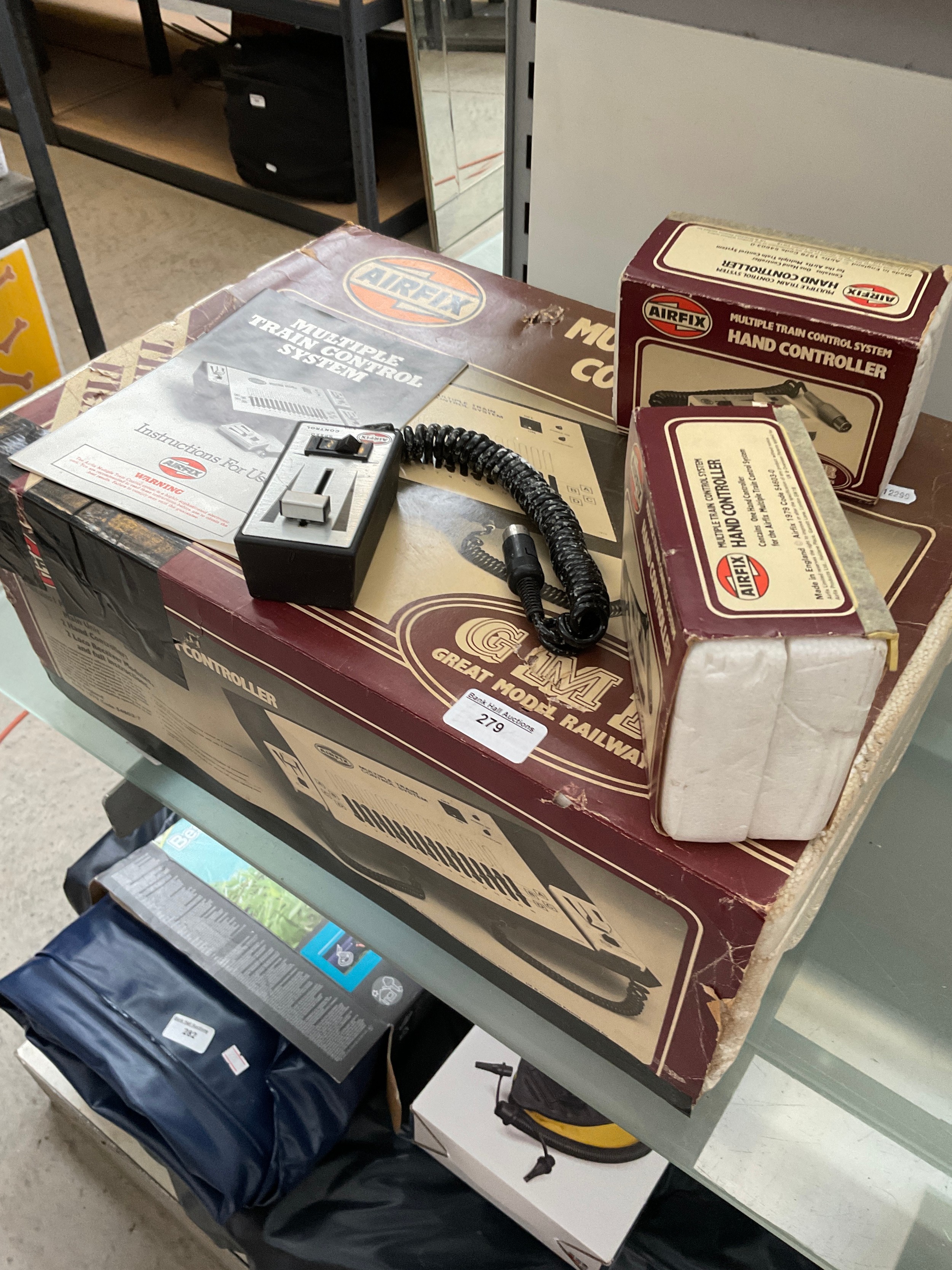 Airfix Multi train control unit with two hand controllers