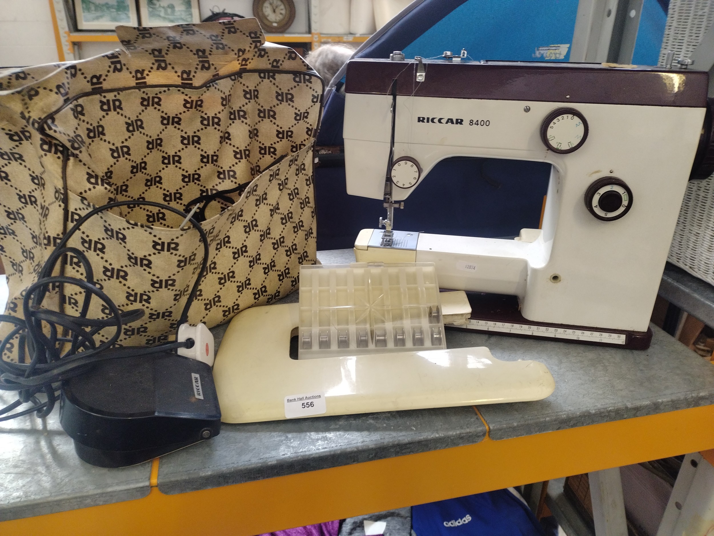 Riccar 8400 sewing machine