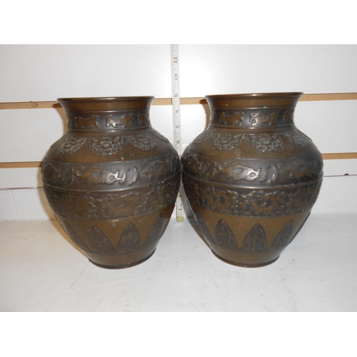 18 - Pair of Heavy Bronze Chinese Vases, 23cm Hight