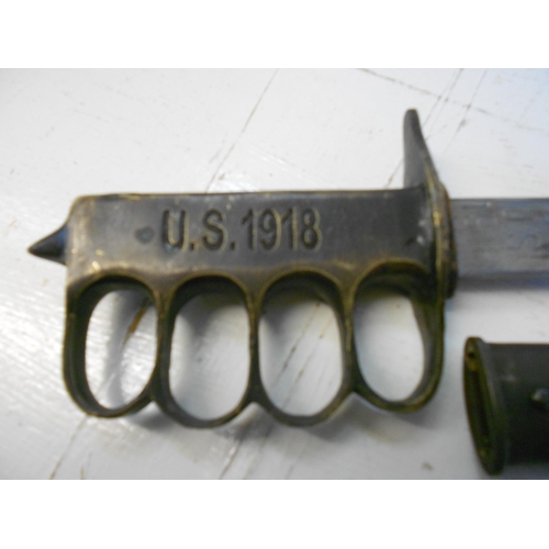 65 - 1918 US Bayonet with Knuckles