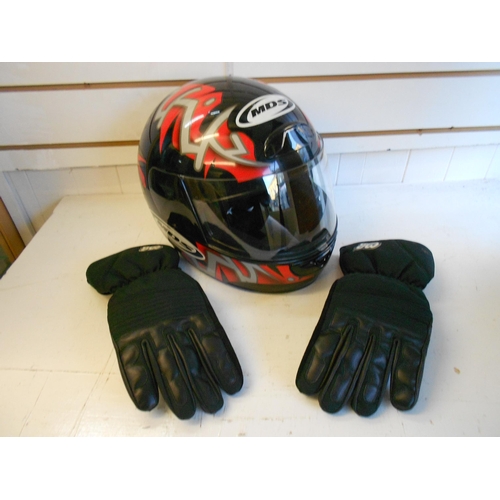 47 - MDS Crash Helmet & Gloves