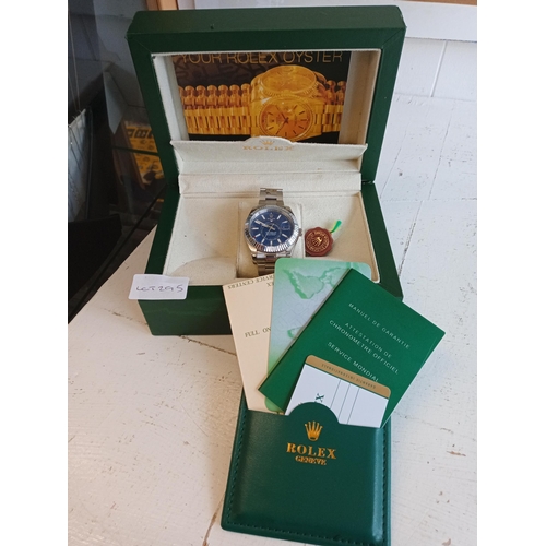 295 - Very Good Quality Gents Wrist Watch in Box