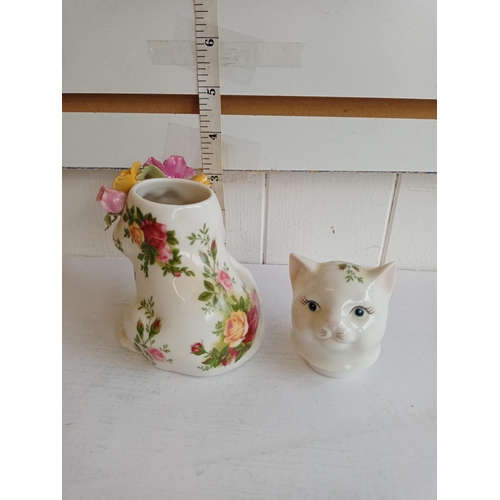 12 - Royal Albert Cat with removeable Head