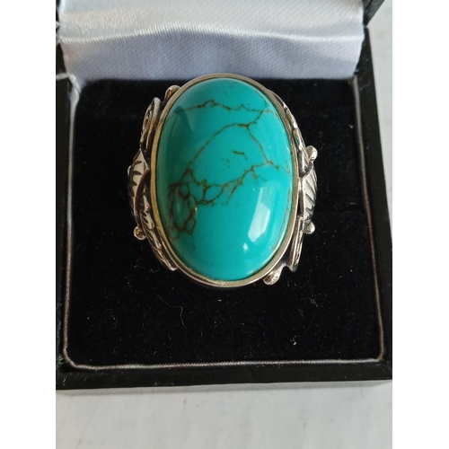 136 - Good Quality Turquoise & Silver Ladies Ring, Size P