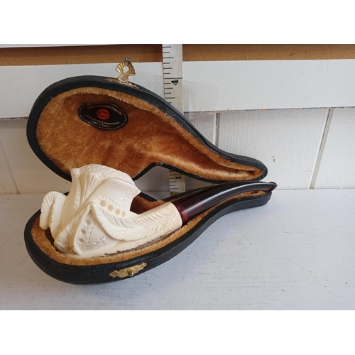 312 - Meerschaum Pipe in Original Velvet Lined Case