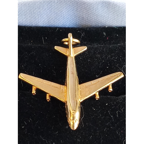 159 - 9ct Gold Jumbo Plane Pendant