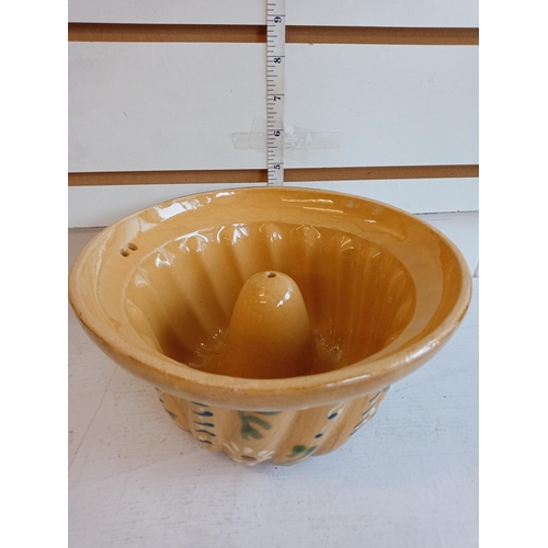 75 - Slipware Jelly Mould