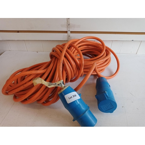 315 - Large 240v Caravan Hook Up Cable