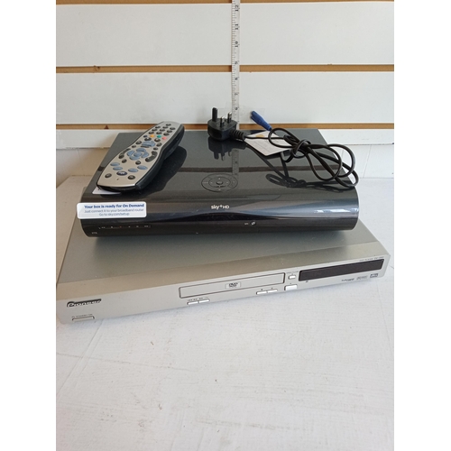 301 - Sky HD Box & Pioneer DVD Player