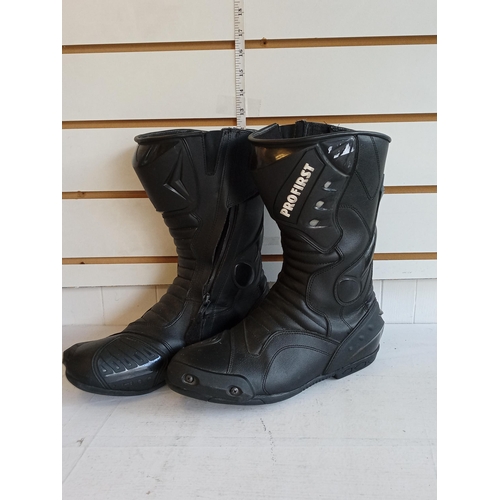 73 - Pair size 11 Motorbike Boots, As New