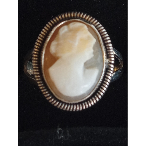 13 - Ladies Silver Cameo Ring Size M 1/2