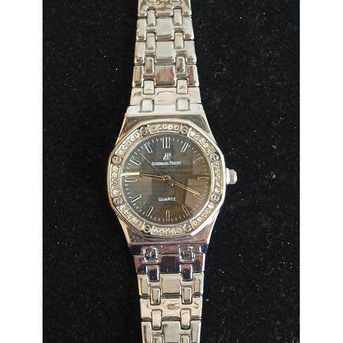 27 - Good Quality Ladies Wrist Watch,Working