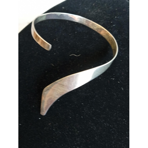 89 - Spiral Silver Bangle