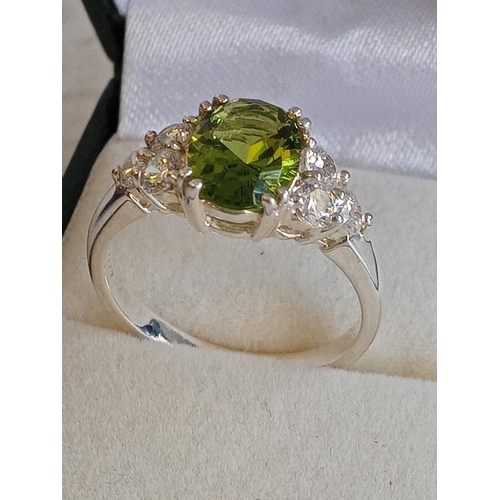 134 - Lovely Ladies Silver Ring with Green Stone, size P