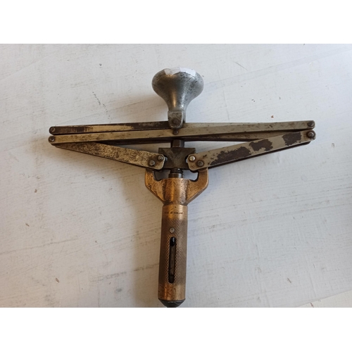 42 - Vintage pot rivet gun