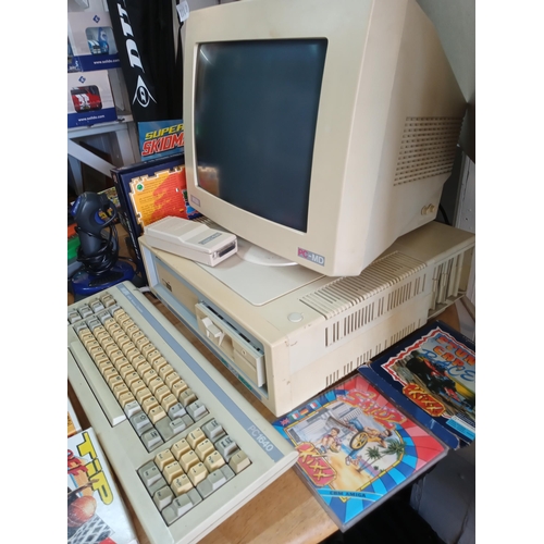 224A - Amstrad PC 1640 HD30 Complete with Games and Other Accessories, Collection Only