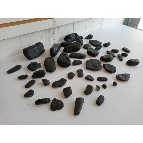 182A - A large Amount of raw Whitby Jet including some nice large pieces. Desirable Lot