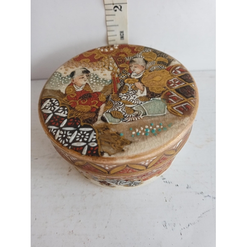 137 - 19th Century Japanese Satsuma Signed Trinket.