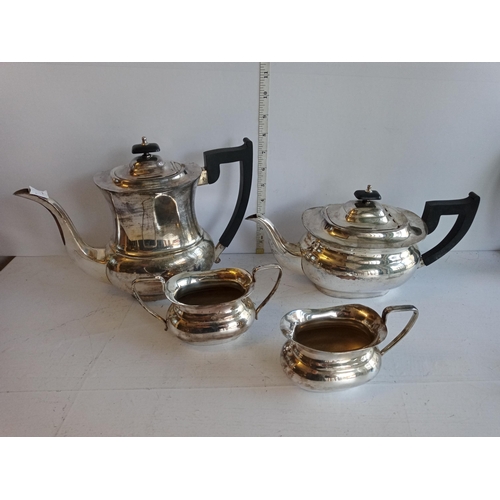 138 - 4 Pieces of Viners Silver Plate Tea . Mint