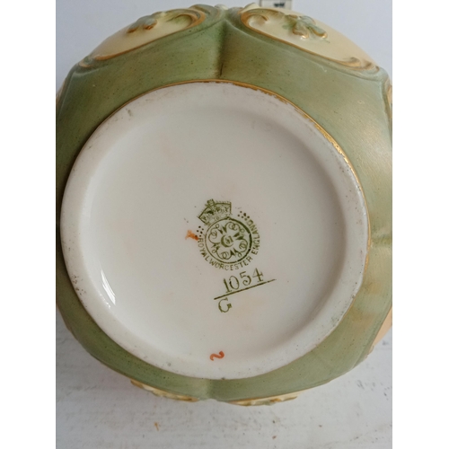 47 - Royal Worcester Pot