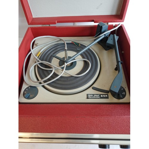 326 - 1960's 70's Record Player, in nice condition. Collection Only