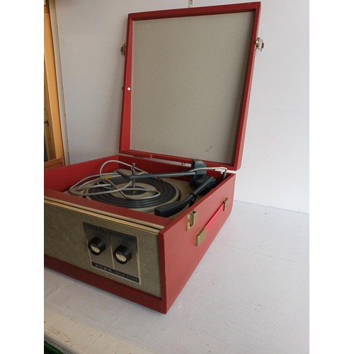 326 - 1960's 70's Record Player, in nice condition. Collection Only