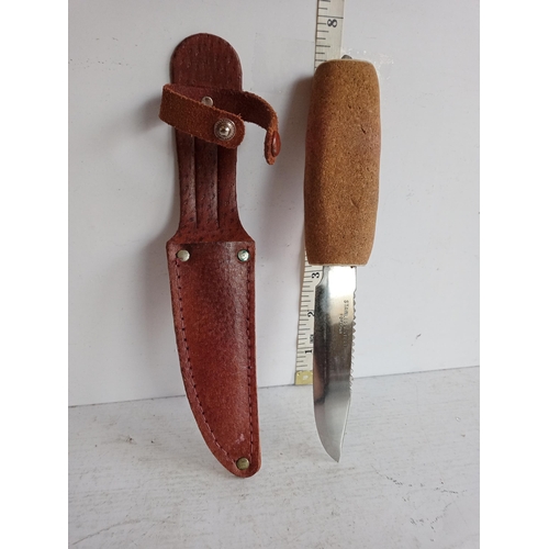 134 - Cork Handle Knife with Sheath