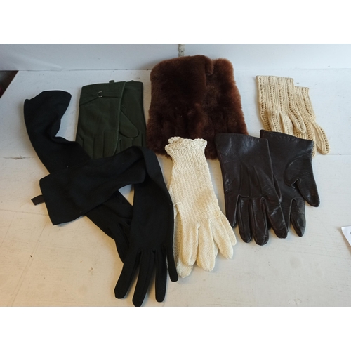 107 - 6 Assorted Pair of Vintage Gloves