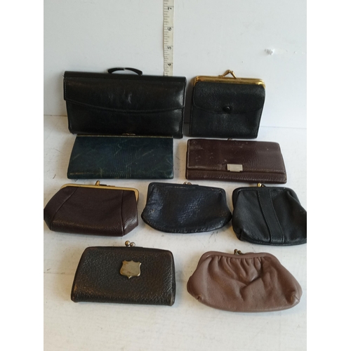 109 - 8 Assorted Vintage Purses