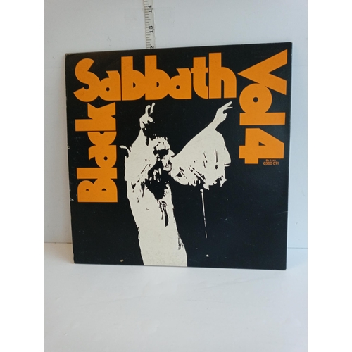 20 - Black Sabbeth Volume  4 LP, In Lovely Condition