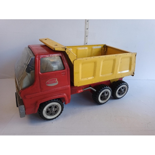 220 - Early Vintage Tonka Tipper Truck, In good order